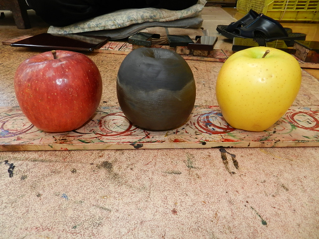 りんごの】 津軽塗りんご れたりして
